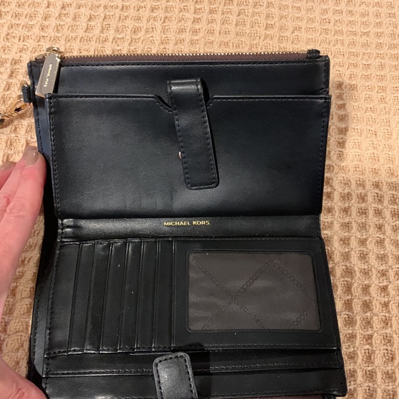 Wristlet - Picture 2 of 3